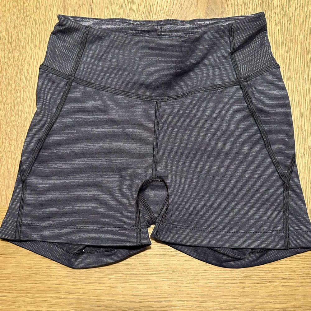 ✨RARE OUTDOOR VOICES YOGA  SHORTS✨